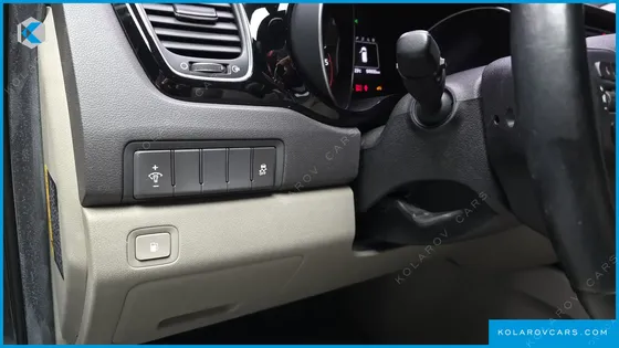 KIA CARNIVAL 11-SEATER PRESTIGE