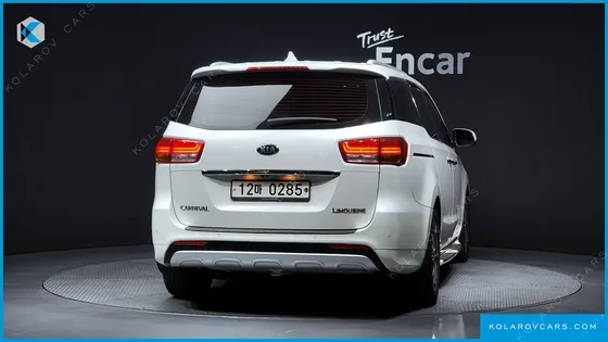 KIA CARNIVAL 7-SEATER LIMOUSINE