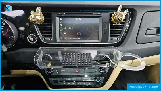 KIA CARNIVAL 7-SEATER LIMOUSINE
