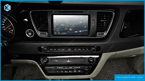 KIA CARNIVAL 9-SEATER PRESTIGE