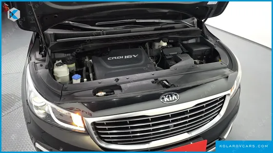 KIA CARNIVAL 9-SEATER NOBLESSE