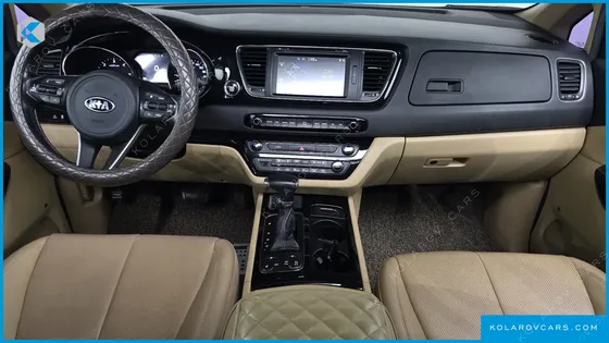 KIA CARNIVAL 9-SEATER NOBLESSE