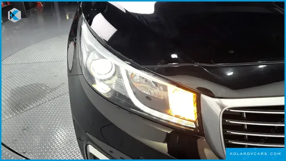 KIA CARNIVAL 9-SEATER NOBLESSE