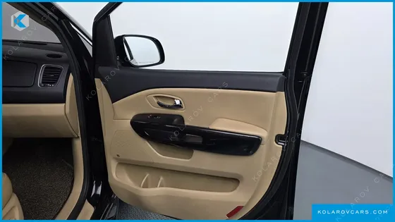 KIA CARNIVAL 9-SEATER NOBLESSE