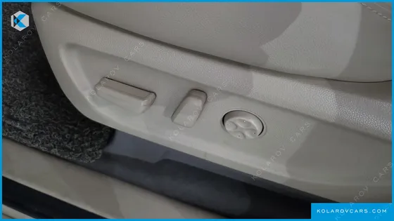 KIA CARNIVAL 9-SEATER NOBLESSE