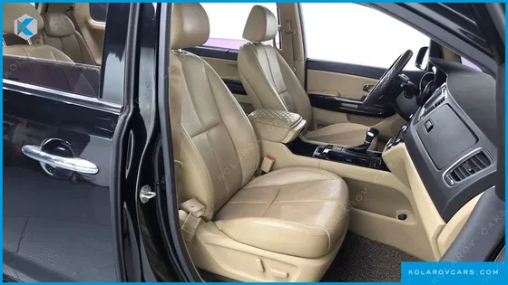 KIA CARNIVAL 9-SEATER NOBLESSE