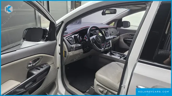KIA CARNIVAL 9-SEATER PRESTIGE