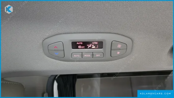 KIA CARNIVAL 9-SEATER PRESTIGE