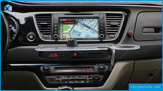 KIA CARNIVAL 9-SEATER PRESTIGE