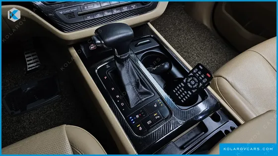 KIA CARNIVAL 7-SEATER LIMOUSINE