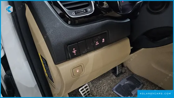KIA CARNIVAL 7-SEATER LIMOUSINE