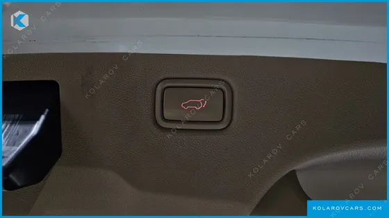 KIA CARNIVAL 7-SEATER LIMOUSINE
