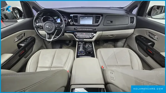 KIA CARNIVAL 7-SEATER LIMOUSINE