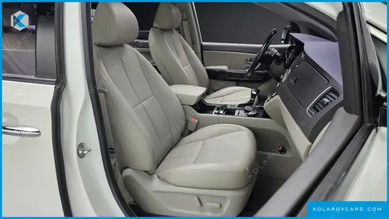 KIA CARNIVAL 7-SEATER LIMOUSINE