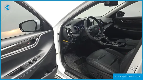 HYUNDAI GRANDEUR 2.4 PREMIUM