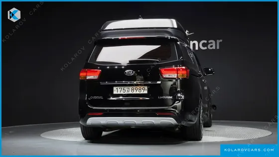 KIA CARNIVAL 9-SEATER HI-LIMOUSINE