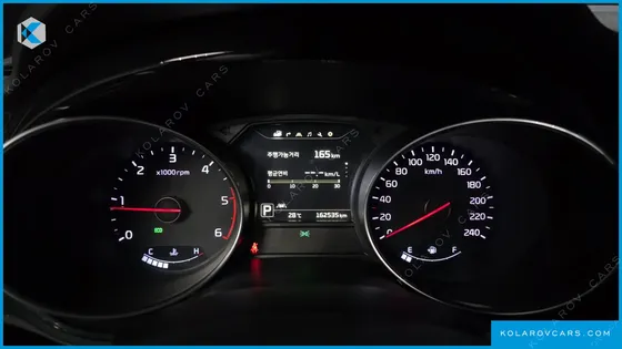 KIA CARNIVAL 9-SEATER HI-LIMOUSINE