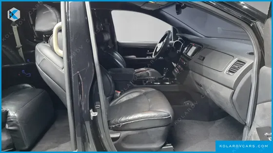 KIA CARNIVAL 9-SEATER HI-LIMOUSINE