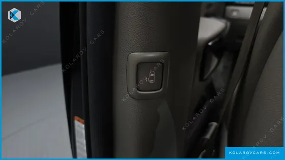 KIA CARNIVAL 9-SEATER NOBLESSE