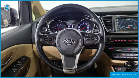 KIA CARNIVAL 9-SEATER HI-LIMOUSINE