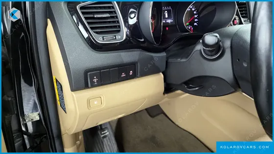 KIA CARNIVAL 9-SEATER HI-LIMOUSINE