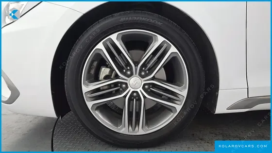 HYUNDAI GRANDEUR 2.4 PREMIUM