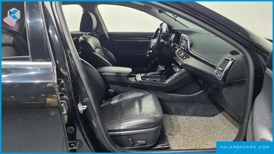 HYUNDAI GRANDEUR 3.0 PREMIUM
