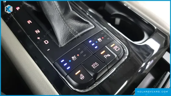 KIA CARNIVAL 9-SEATER PRESTIGE