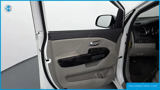 KIA CARNIVAL 9-SEATER PRESTIGE