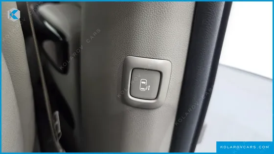 KIA CARNIVAL 9-SEATER PRESTIGE