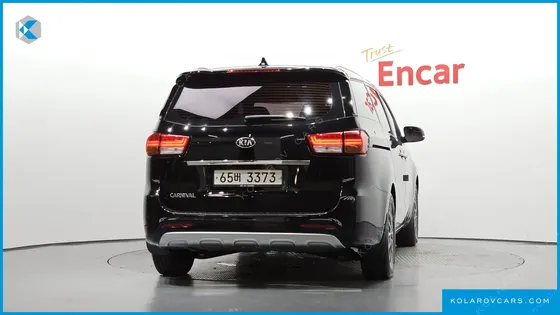 KIA CARNIVAL 9-SEATER LUXURY