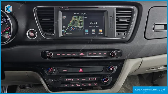 KIA CARNIVAL 9-SEATER LUXURY