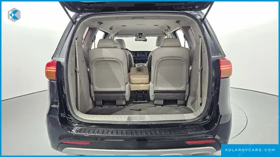 KIA CARNIVAL 9-SEATER LUXURY