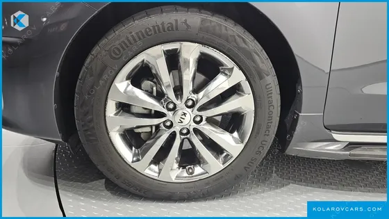 KIA CARNIVAL 9-SEATER PRESTIGE