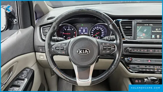 KIA CARNIVAL 9-SEATER PRESTIGE