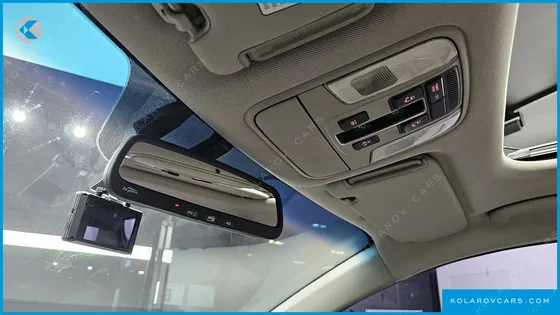 KIA CARNIVAL 9-SEATER PRESTIGE
