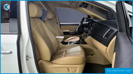 KIA CARNIVAL 7-SEATER LIMOUSINE