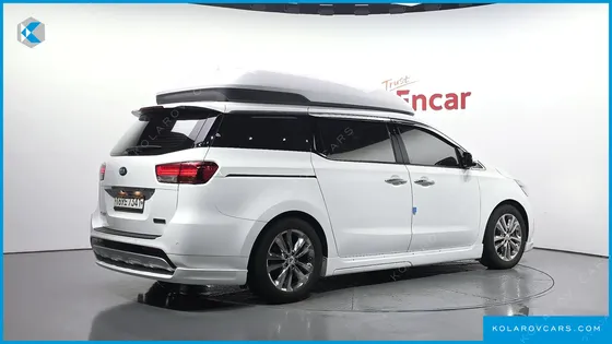 KIA CARNIVAL GASOLINE 7-SEATER HI-LIMOUSINE
