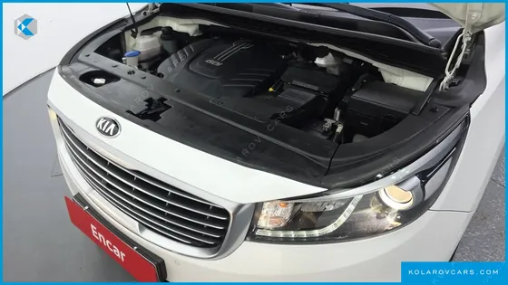 KIA CARNIVAL GASOLINE 7-SEATER HI-LIMOUSINE