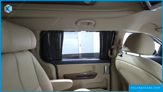 KIA CARNIVAL GASOLINE 7-SEATER HI-LIMOUSINE