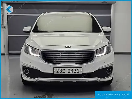 KIA CARNIVAL 9-SEATER NOBLESSE