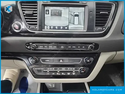 KIA CARNIVAL 9-SEATER NOBLESSE