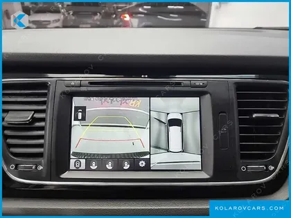 KIA CARNIVAL 9-SEATER NOBLESSE