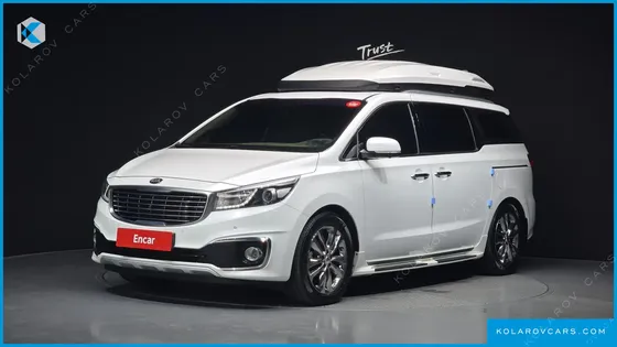 KIA CARNIVAL 9-SEATER OUTDOOR