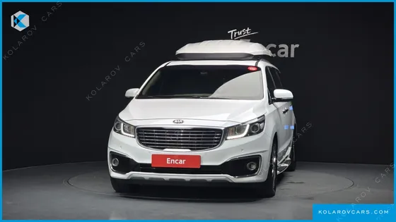 KIA CARNIVAL 9-SEATER OUTDOOR