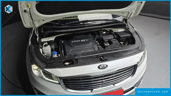 KIA CARNIVAL 9-SEATER OUTDOOR