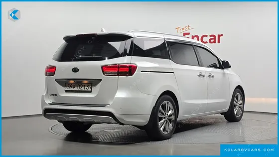 KIA CARNIVAL 9-SEATER NOBLESSE