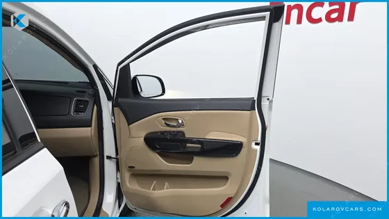 KIA CARNIVAL 9-SEATER NOBLESSE