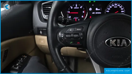 KIA CARNIVAL 9-SEATER NOBLESSE