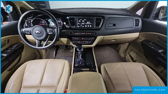 KIA CARNIVAL 7-SEATER LIMOUSINE